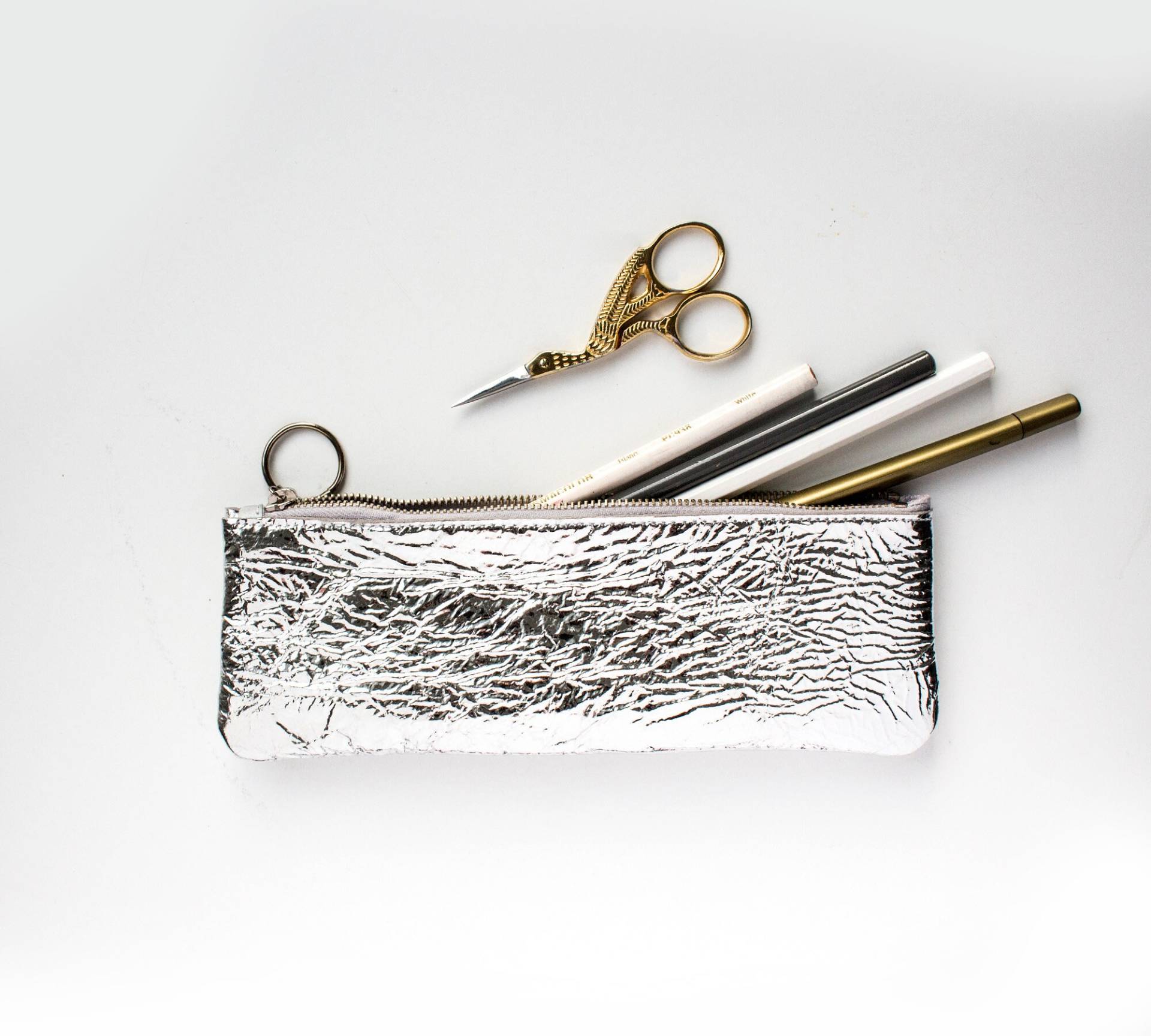 Silber Leder Federmäppchen, Federtasche, Glitzer Lederetui, Stiftemäppchen Metallisch, Federmäppchen Silber, Schulanfang von gmaloudesigns