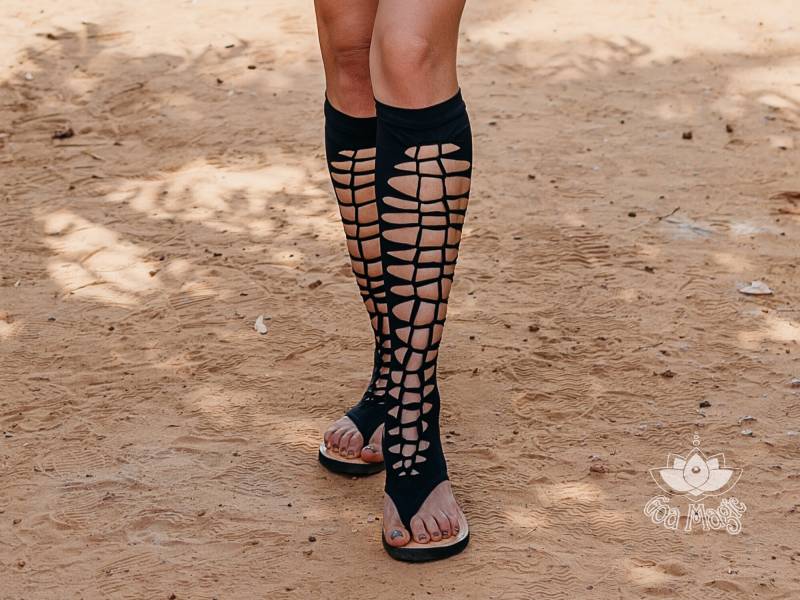 Schwarze Gladiator Sandalen, Oberschenkel Hohe Flache Lange Knie Festival Halloween-Kostüm Schwarze Gladiator Sandalen, Oberschenkel Hohe Flache Lange Knie Festival Halloween-Kostüm von goamagic