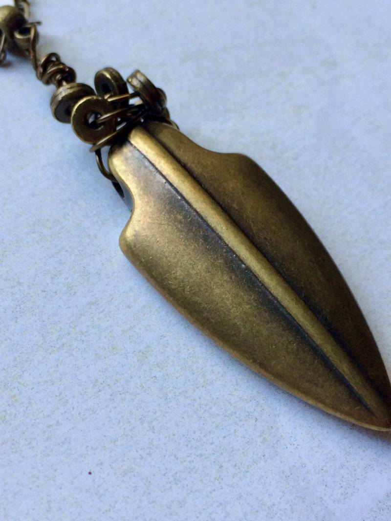 Vintage Pfeilspitze Aus Messing Anhänger Halskette - Unisex von gojjell