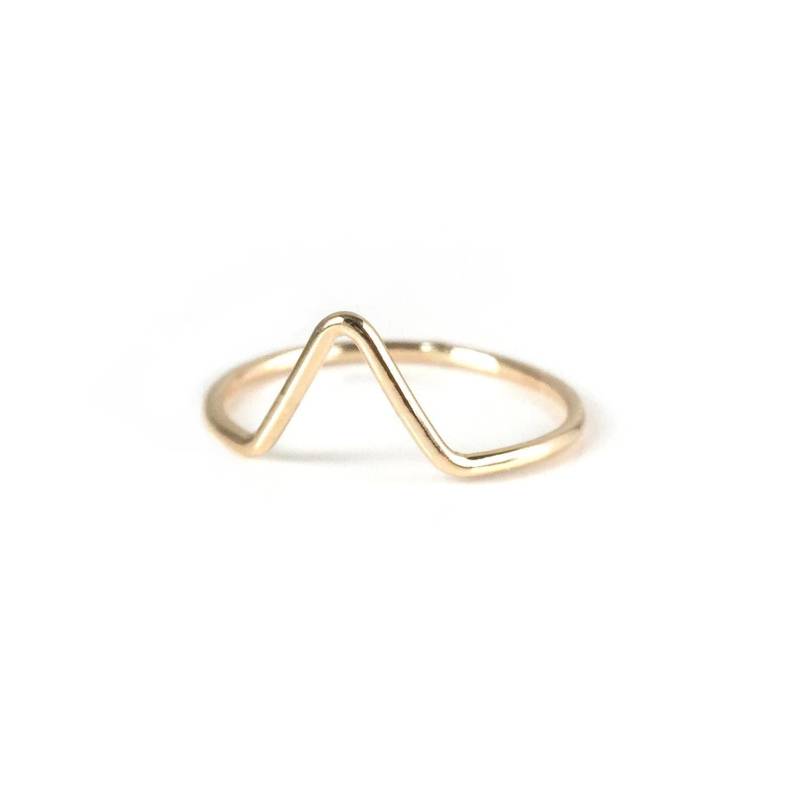 Handgemachter Spitzen Dreieck Stapelring/Sterling Silber, 14K Gold Filled Oder Solid Minimalist Stapelbarer Chevron Ring von goldeluxe