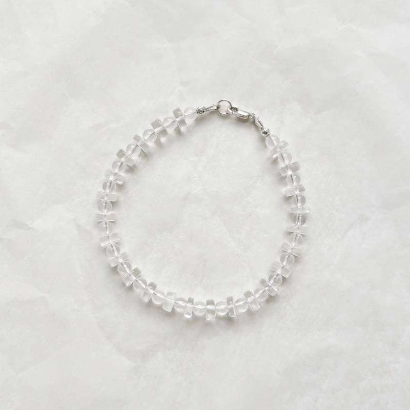 Luna Kristall Quarz Armband Mit Sterling Silber Oder 14K Gold Filled Verschluss von goldeluxe