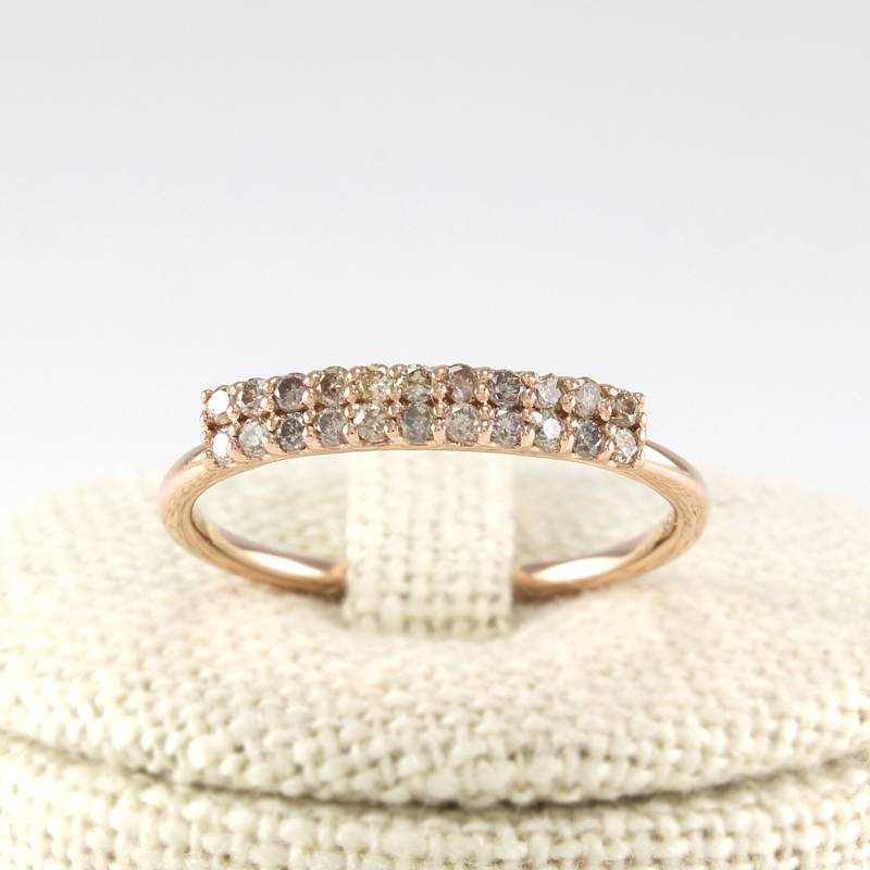 14K Solid Gold Dünne Diamant Halbe Eternityband, Champagner Ring, Cognac Ehering, Stapelring von goldengesture