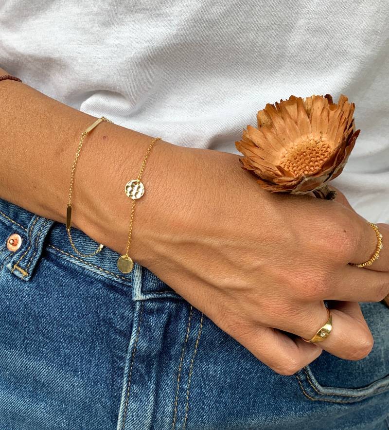 Armband Mit Gehämmerten Plättchen Gold Kette Sterling Silber Zierliches Damen Silber Armband Mit Gehämmerten Plättchen Gold Kette Sterling Silber Zierliches Damen Silber von goldenstrawberryDE