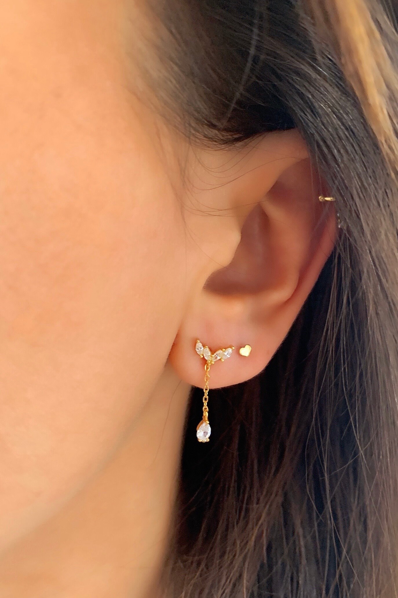Cz Ohrstecker Kette Kleine Gold Ohrring Mit Minimalistisc Schmuck Kettenohrring Gold Cz Ohrstecker Kette Kleine Gold Ohrring Mit Minimalistisc Schmuck Kettenohrring Gold von goldenstrawberryDE