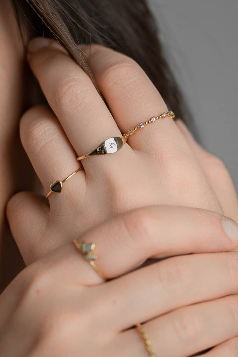 Zierlicher Cz Ring Stern Siegelring Goldring Mit Zirkonia Stapelring Gold Dünner Modern Zierlicher Cz Ring Stern Siegelring Goldring Mit Zirkonia Stapelring Gold Dünner Modern von goldenstrawberryDE