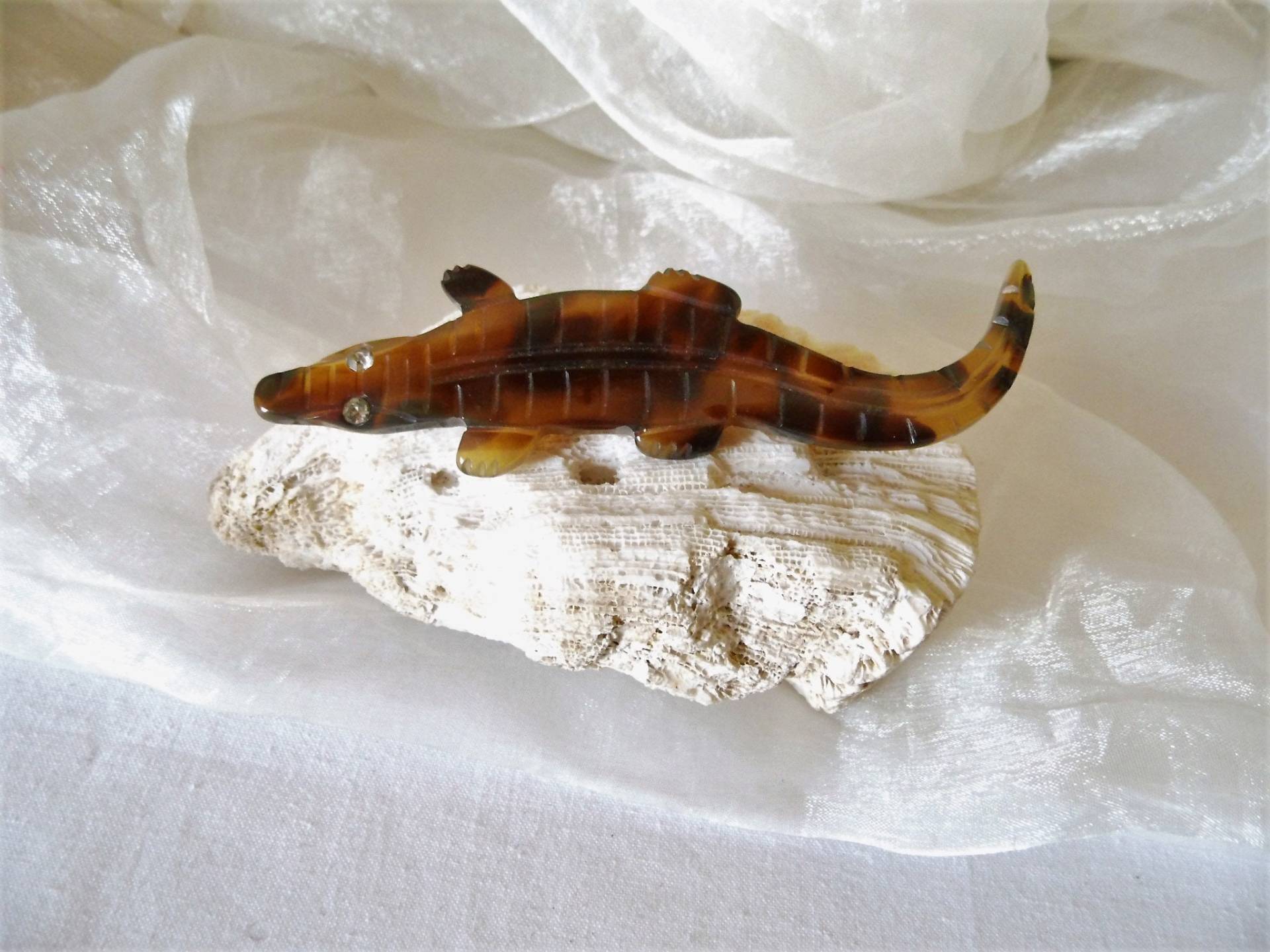 Brosche Krokodil, Geschenk Frauen, Anstecknadel 80Er Jahre, Anstecker Plastik, Individuelle Art 753589646 Brosche Krokodil, Geschenk Frauen, Anstecknadel 80Er Jahre, Anstecker Plastik, Individuelle Art 753589646 von goldknoepfchen