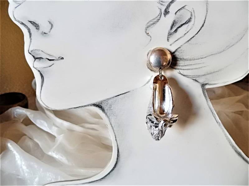 Glänzende Silberfarbene Verrückte Ohrclips Der 80Er Jahre, Silberne Pantoffeln, Für Karneval Show Bühne, Art 785477463 von goldknoepfchen