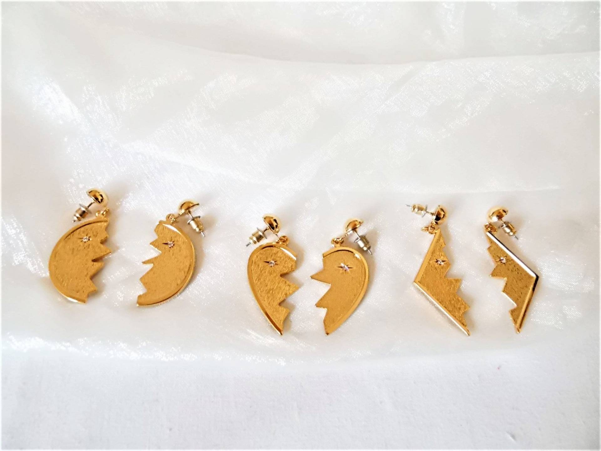 Goldfarben Ohrstecker Mond Küßt Freundschaftsohrringe 80Er Jahre, Witziges Geschenk in 3 Formen, Symbol Für Freundschaft, Art 762227340 von goldknoepfchen