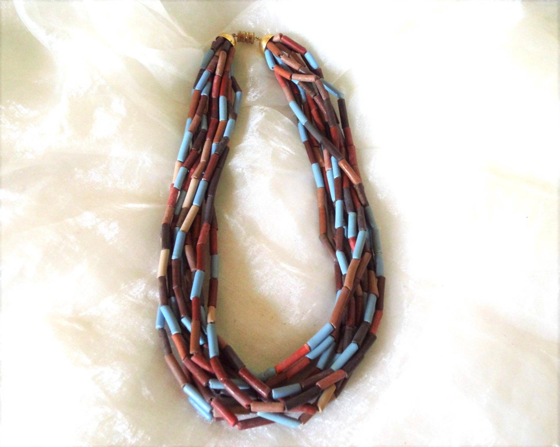 Kette Mit Blau/Braunen Stäbchen, Plastikkette, Kunsstoffperlen 80Er Jahre, Geschenk Frauen , Mehrreihige Modekette, Art 627192537 von goldknoepfchen