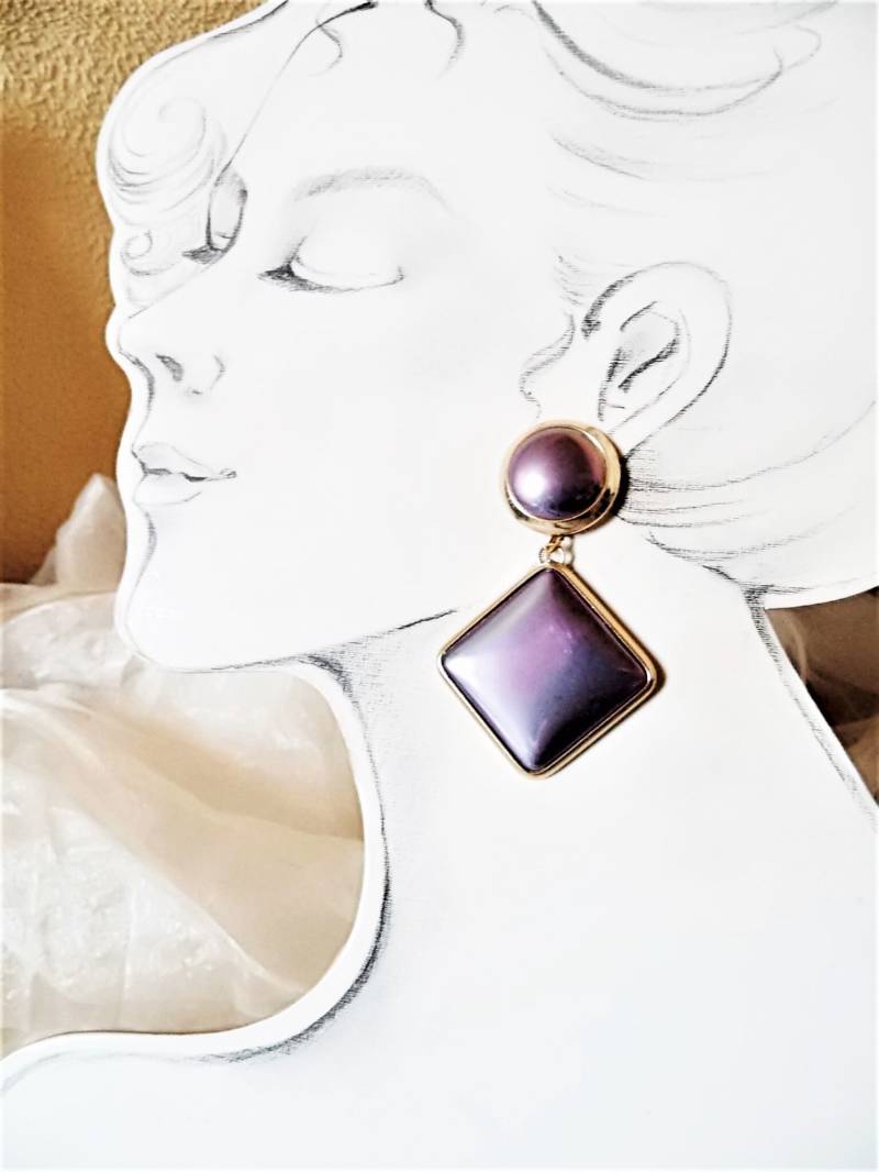 Klobige Edle Ohrclips Mit Eckigem Anhängern Und 4 Verschiedenfarbigen Cabachons Der 80Er Jahre Als Geschenk Frauen, Art 947712130 von goldknoepfchen