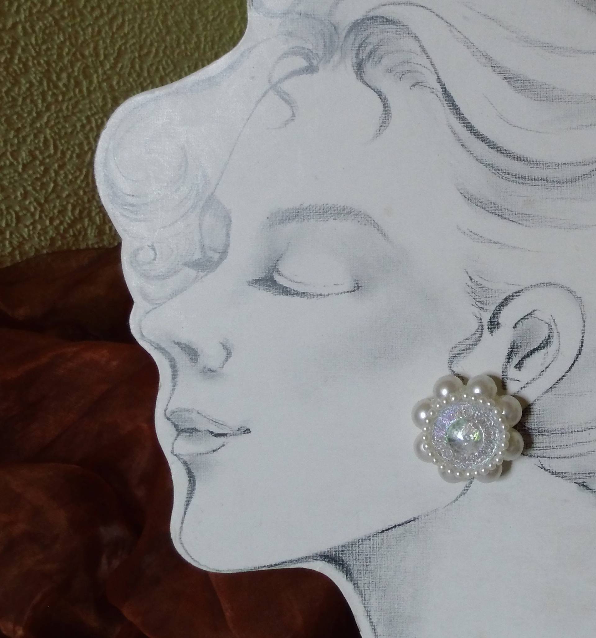 Ohrclips Blüte Irisierende Rosette Mit Perlenkranz Der 70Er Jahre, Geschenk Frauen, Für Show Tanz Hochzeit, Art 613353608 von goldknoepfchen