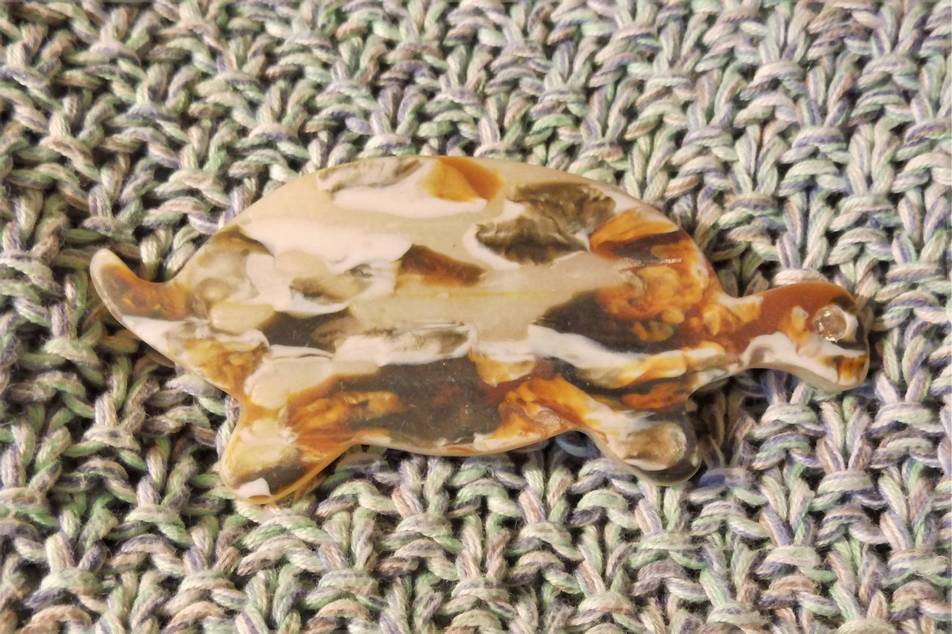 Wunderschöne Große Kunststoffbrosche Turtle Aus Den 80Er Jahren, Anstecknadel, Anstecker, Geschenk Für Frauen, Art 613353046 Wunderschöne Große Kunststoffbrosche Turtle Aus Den 80Er Jahren, Anstecknadel, Anstecker, Geschenk Für Frauen, Art 613353046 von goldknoepfchen