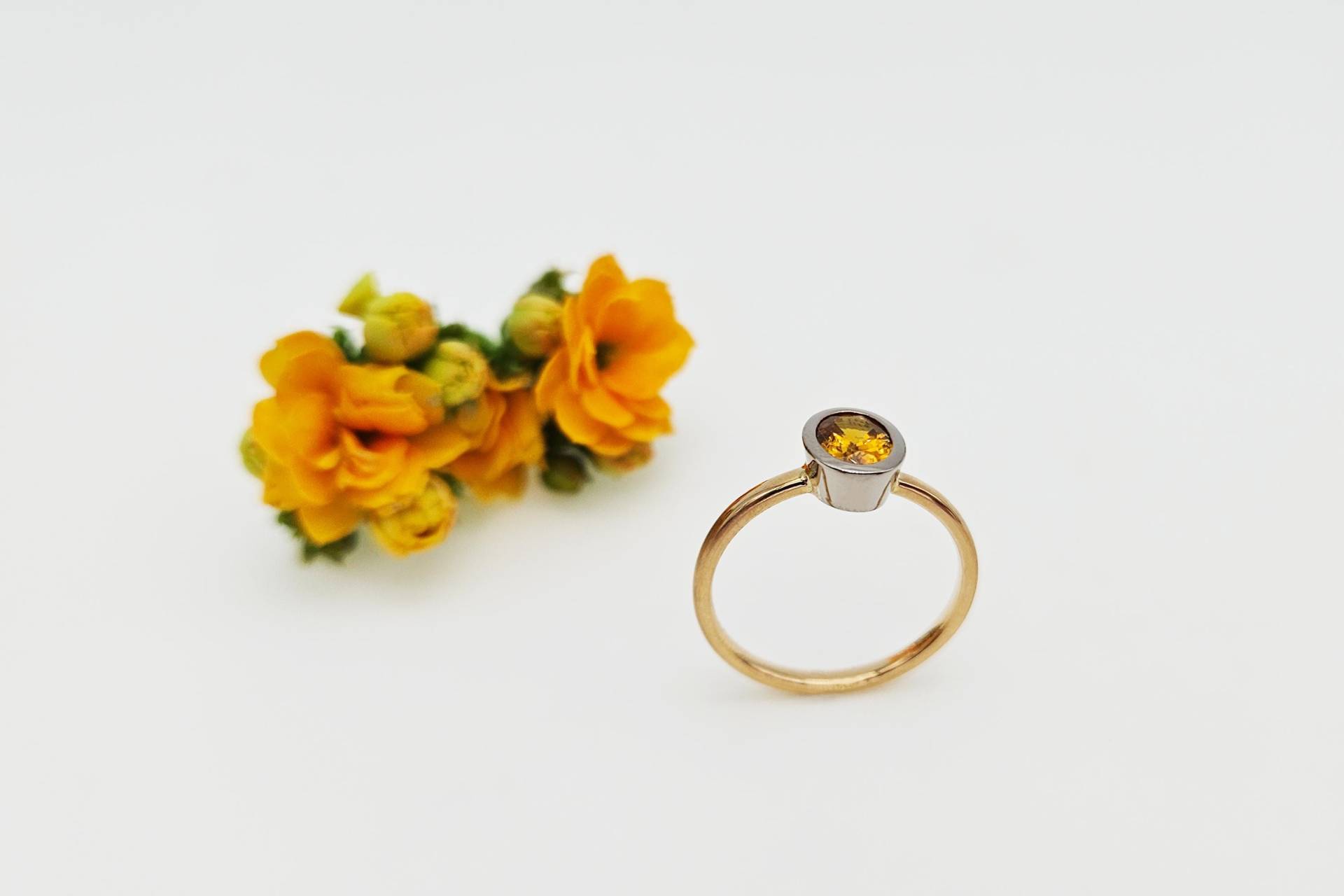 Ring Aus Roségold Mit Goldberyll Ring Aus Roségold Mit Goldberyll von goldmondStuttgart
