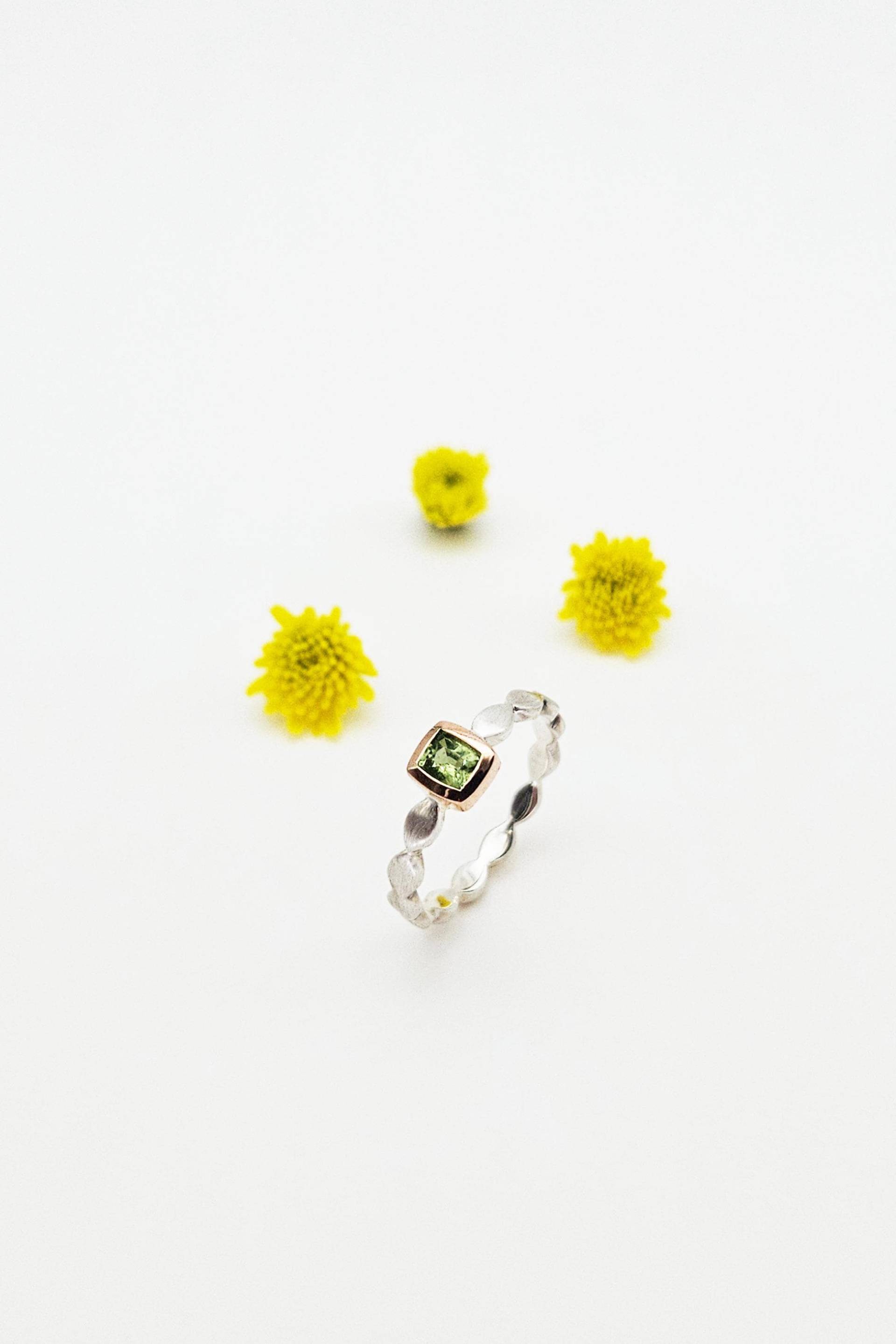 Ring Mit Saphir Ring Mit Saphir von goldmondStuttgart