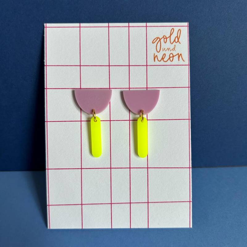 Leichte Ohrringe Aus Acryl/Flieder, Neongelb Ohrstecker 80Er Leichte Ohrringe Aus Acryl/Flieder, Neongelb Ohrstecker 80Er von goldundneon