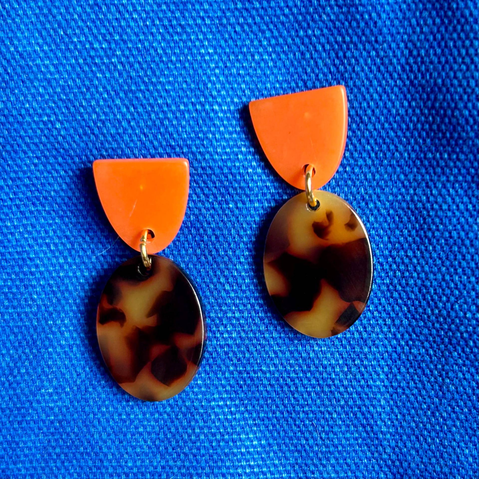 Leichte Ohrringe Aus Acryl Und Acetat/Orange, Leoprint Leichte Ohrringe Aus Acryl Und Acetat/Orange, Leoprint von goldundneon