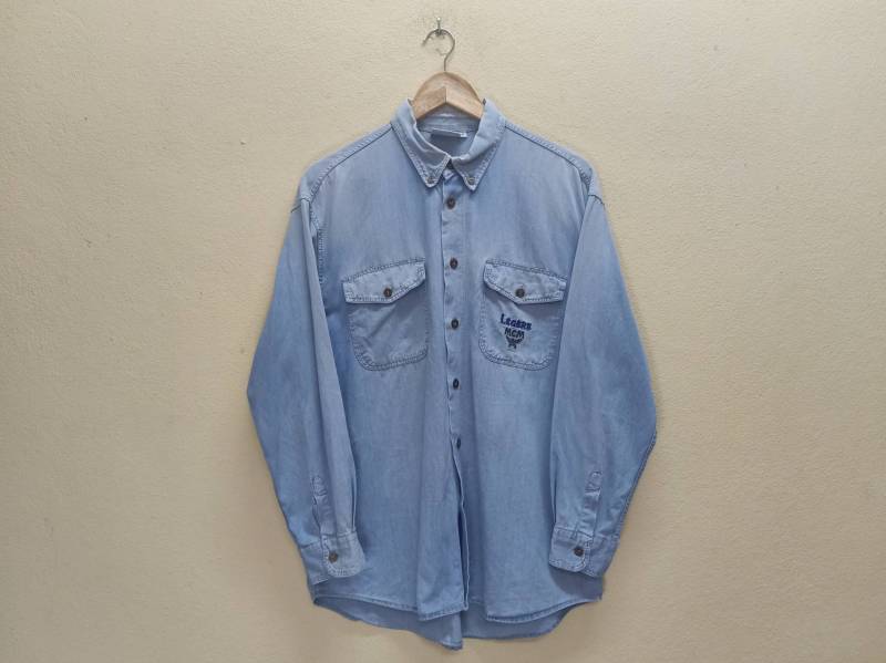 Legere Von Mcm Vintage Kleidung Made in Italy Bestickt Logo Denim Blau Schön Verblasst Voller Knopf Nach Unten M Mittlere Rändern Shirts von gomore