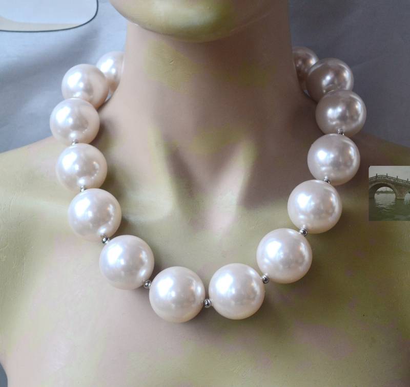 30 Mm Elfenbeinfarbene Acrylperlenkette, Edelstahlverschluss von goodglasspearl