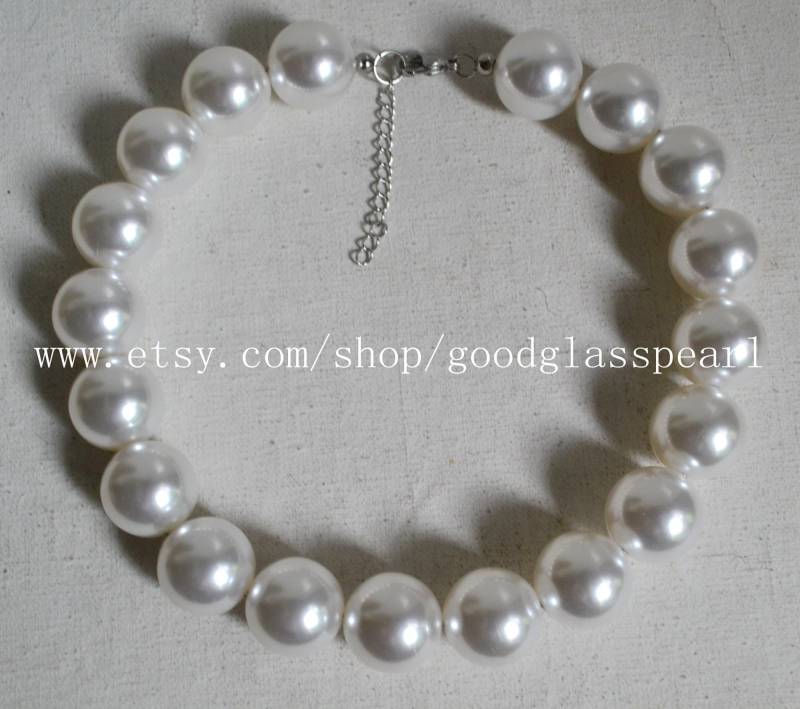 Große Perlenkette, 20 Mm Weiße Faux-Perlen-Halskette, Hohe Menge Kunststoffperlen, Statement-Halskette, Große Perlenkette von goodglasspearl