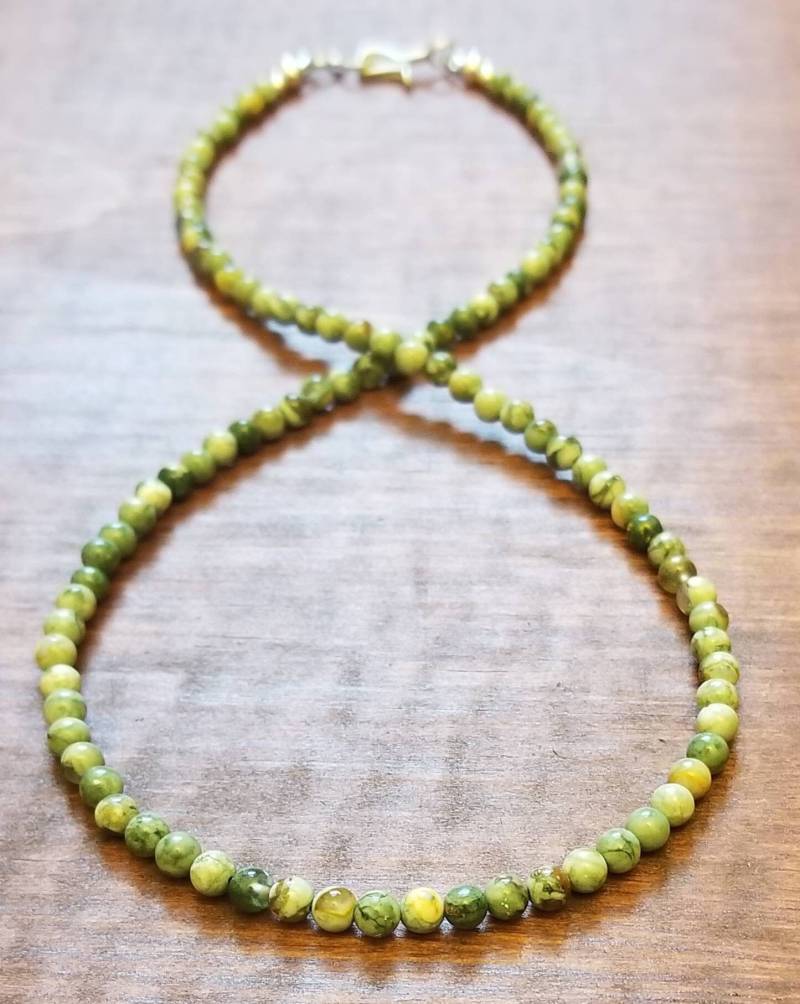 Grüner Achat, Dünne Achat Halskette, Grüne Perlen, Moos Halskette von goodkarmanyc