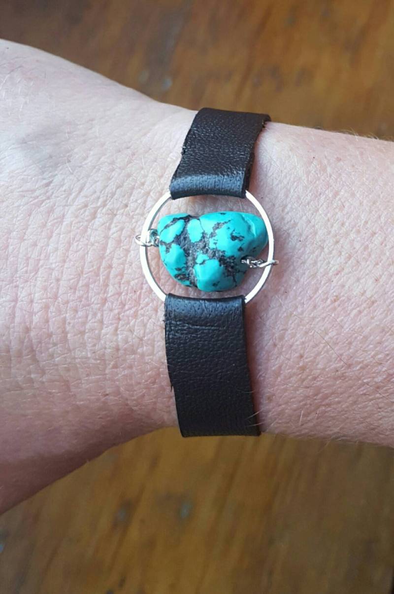 Türkis Nugget Ewigkeit Armband, Lederarmband, Boho Schmuck, Schwarzes Leder, Südwesten Bio Nugget-Armband von goodkarmanyc