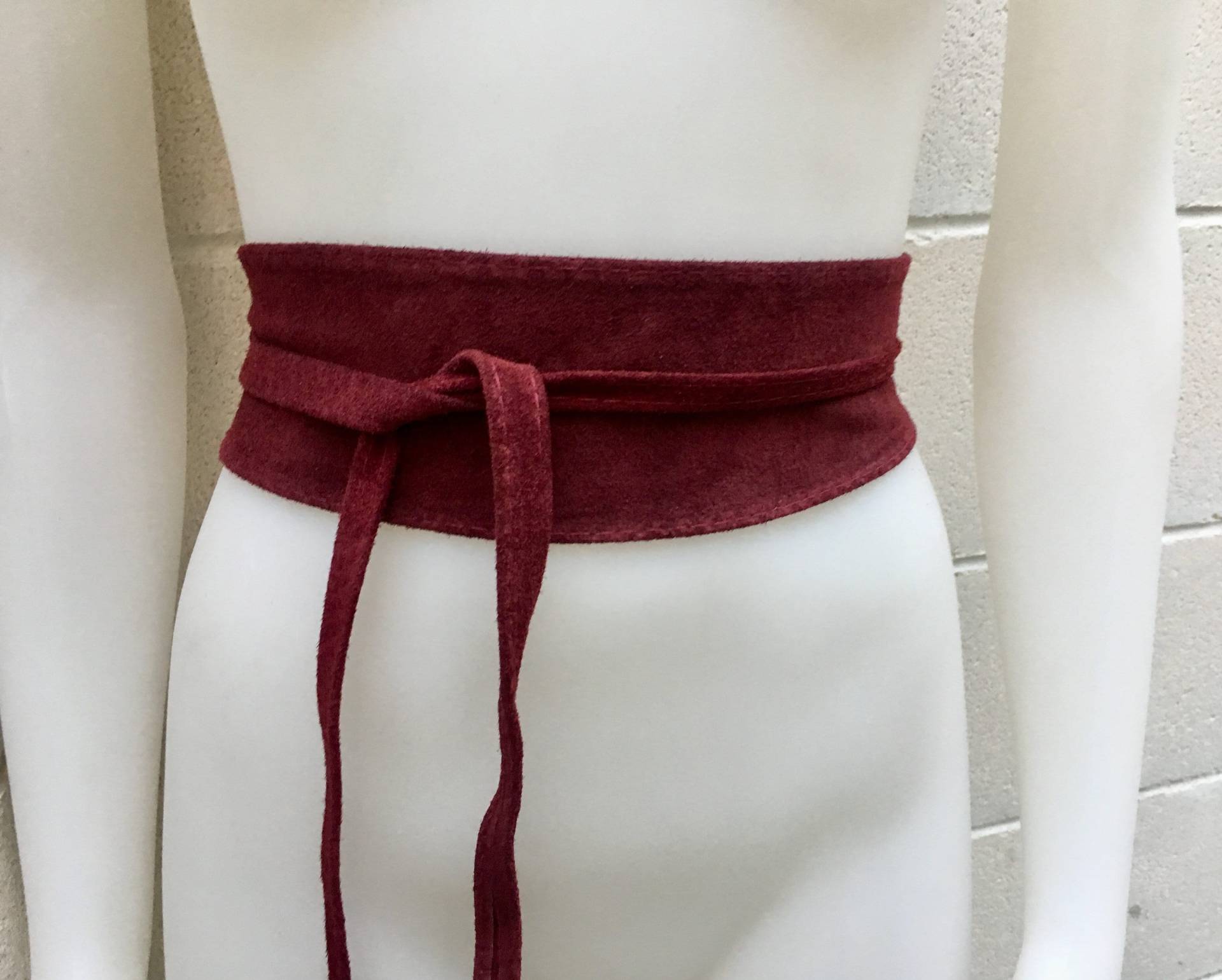 Dunkelroter Wildleder Obi Gürtel. Wickelgürtel Aus Natürlichem Weichem Wildleder.burgundy Echtem Leder Taille Cinch Weinrote Schärpe, Boho Gürtel von goodtimesbarcelona