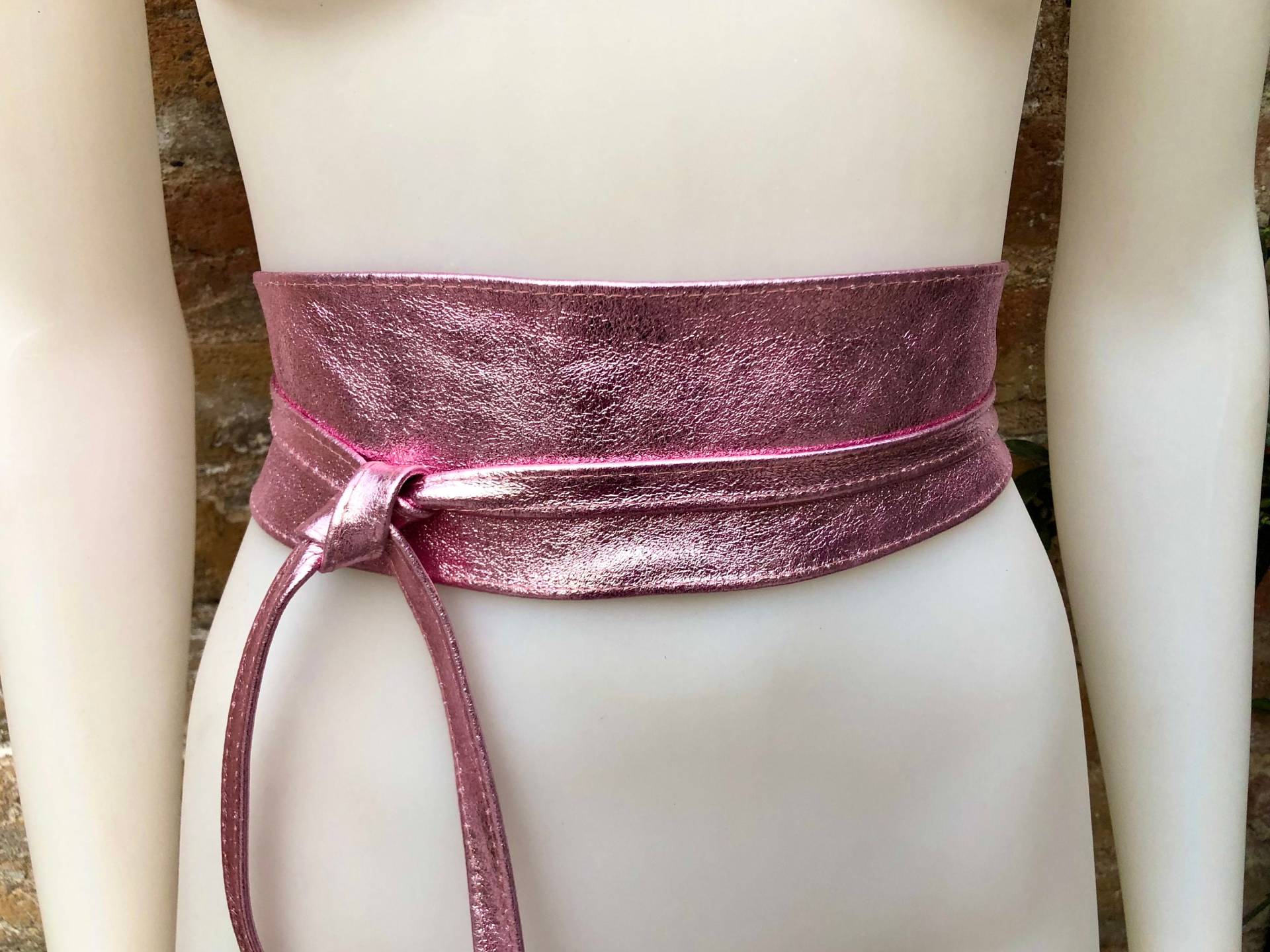 Pink Obi Gürtel Aus Natürlichem Weichem Leder. Taillengürtel, Breiter Ledergürtel, Metallic, Wickelgürtel, Boho Schärpe, Wickelgürtel Rosa von goodtimesbarcelona