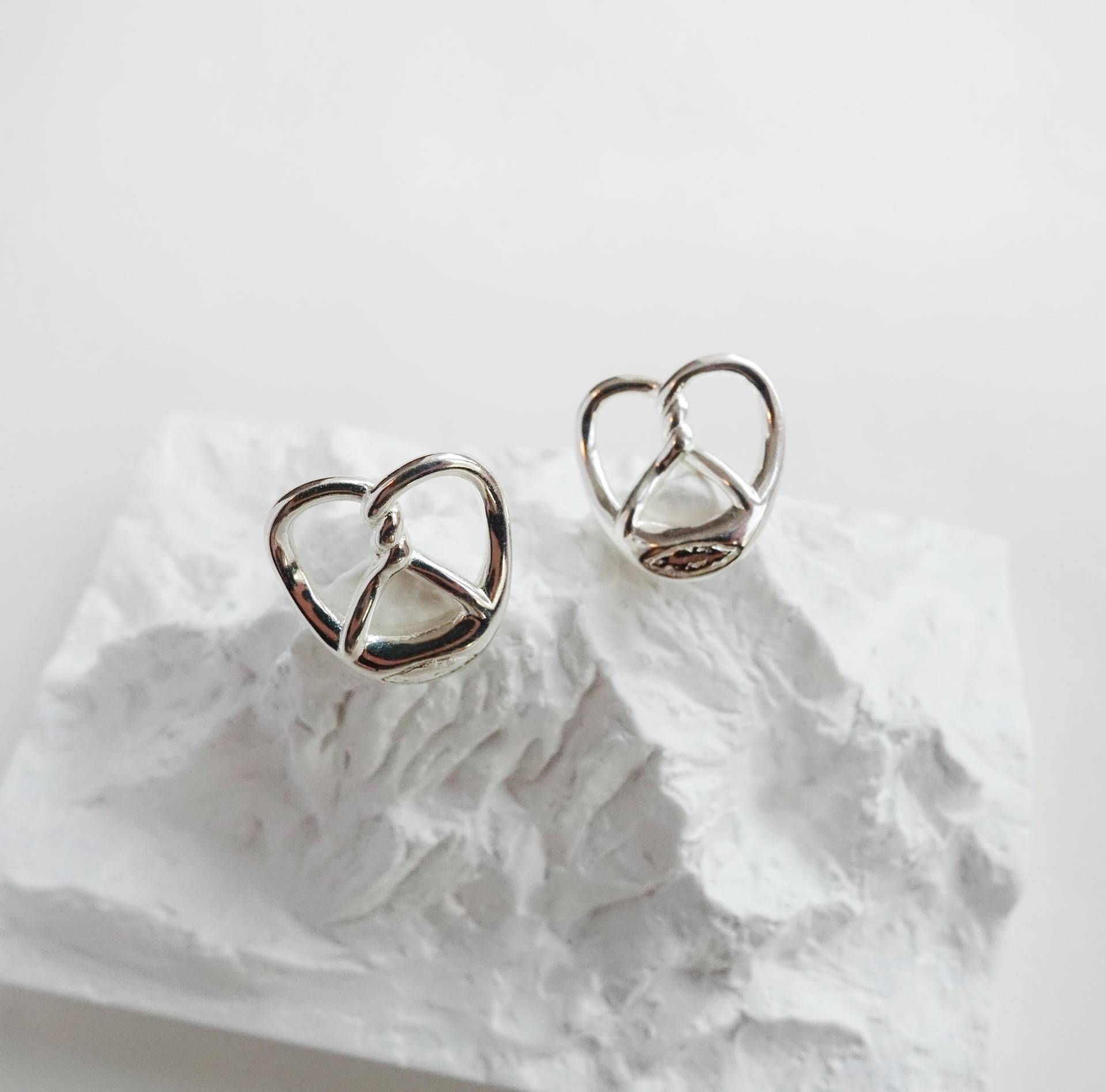 925 Sterling Silver Pretzel Earrings/Funny Earrings/ Breakfast/Lifestyle 925 Sterling Silver Pretzel Earrings/Funny Earrings/ Breakfast/Lifestyle von goopicknick