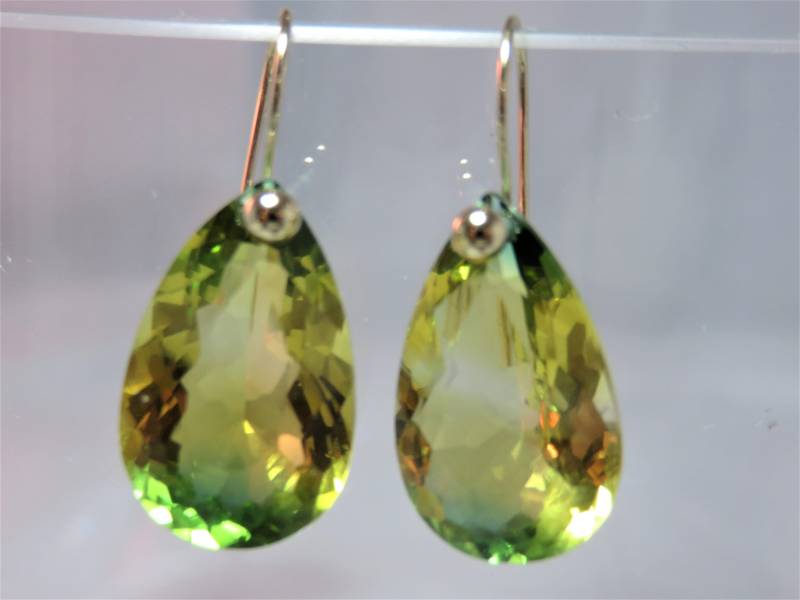 Sale 30% Ametrin Bi-Color Facettierte Birnenschliff Form | 21.05 Cts, Und 14K Massiv Gelbgold 3mm Kugel Kopf Perlen Ohrhänger von gorgeous