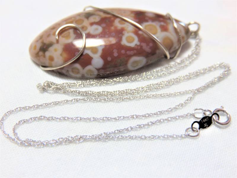 Sale 30% Natürlicher Ozean Jaspis Glatt Designer Cut Marquise Form Edelstein Anhänger Und 14K Massiv Weiß Gold Halskette von gorgeous