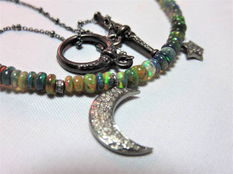 Sale 30 % Ster Silber Pave Rose Cut Diamond Moon, Star Charm Rondelle Beads, Black Opal Beads Silver Bead Necklace von gorgeous