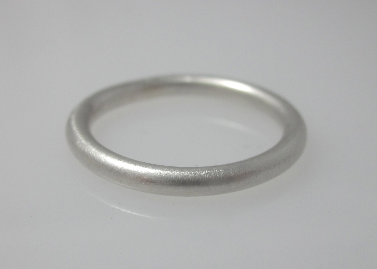 Einfaches Drahtband | R426 Einfaches Drahtband | R426 von gracehoganjewelry