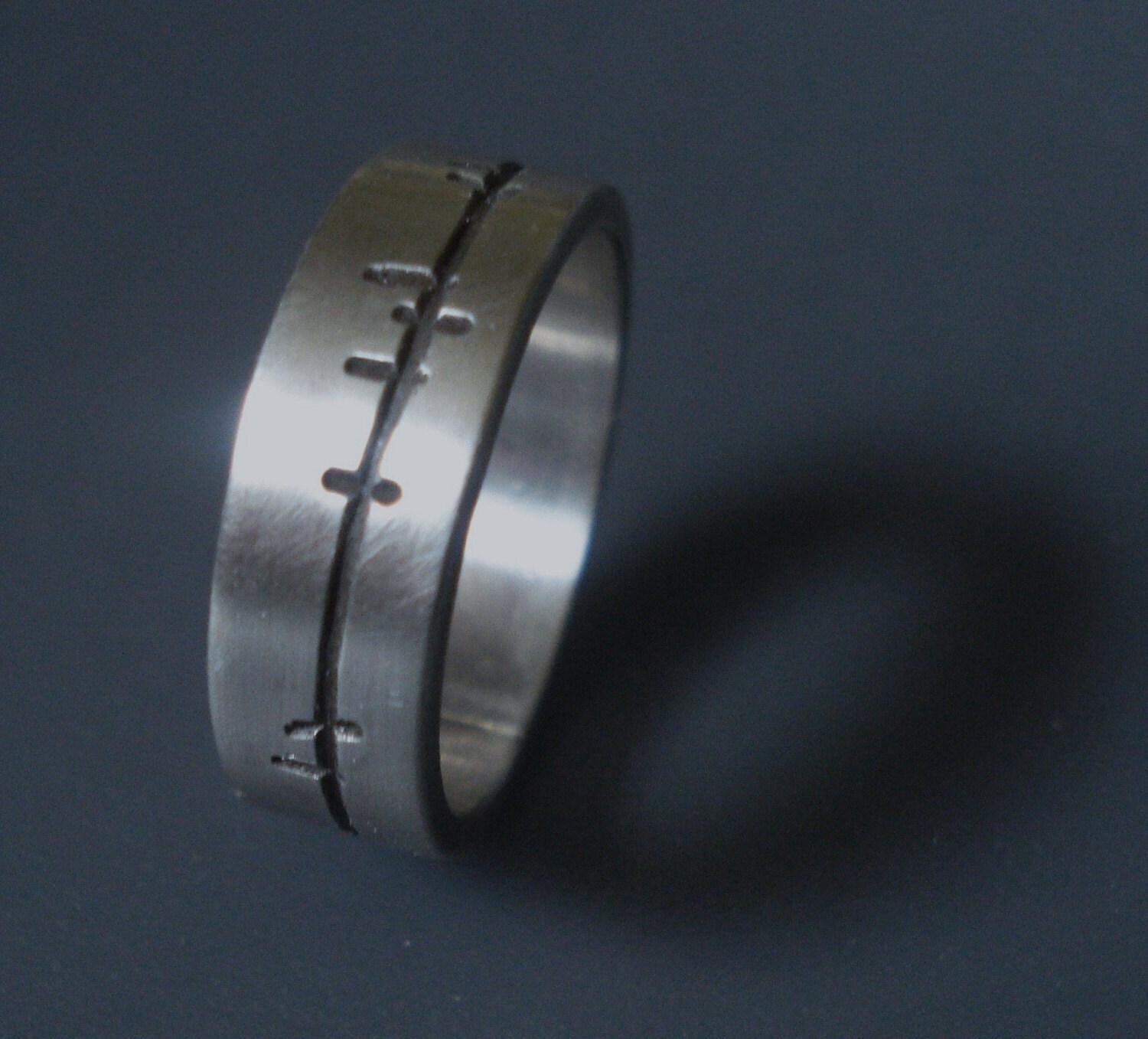 Genähter Ring Genähter Ring von gracehoganjewelry