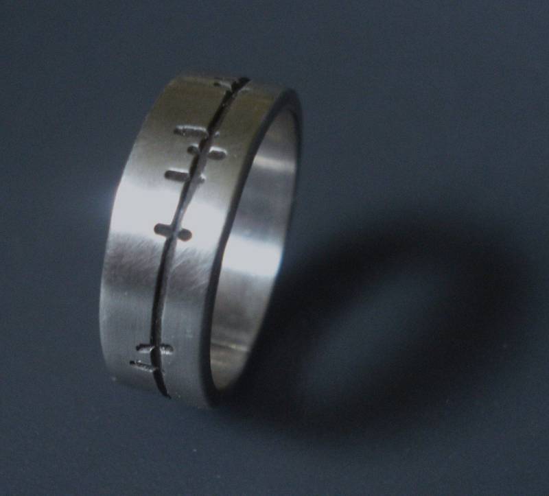 Genähter Ring Genähter Ring von gracehoganjewelry