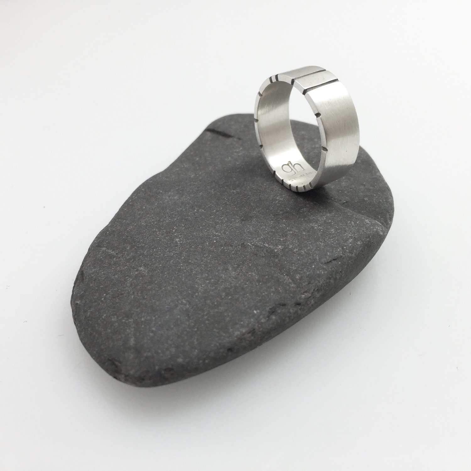 Paralleler Ring Paralleler Ring von gracehoganjewelry