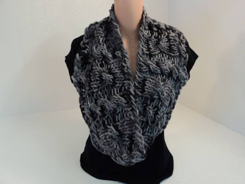 Handgefertigte Kutte Wrap Grau Strukturiert 100 % Merino Wolle Weiblichen Erwachsenen von grammysfuzzies