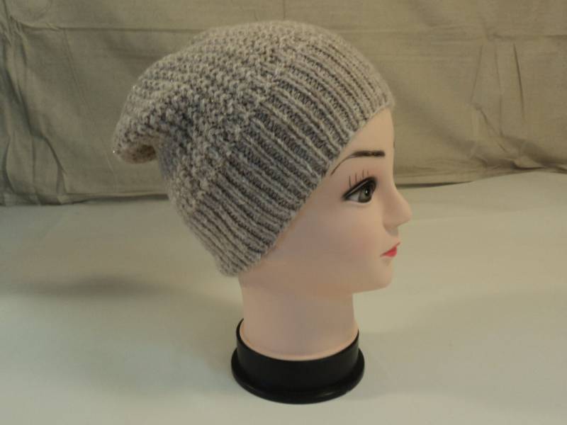 Handgefertigte Reversible Slouchy Hut Beige Mit Funkelt Merino Wolle Weiblichen Erwachsenen von grammysfuzzies