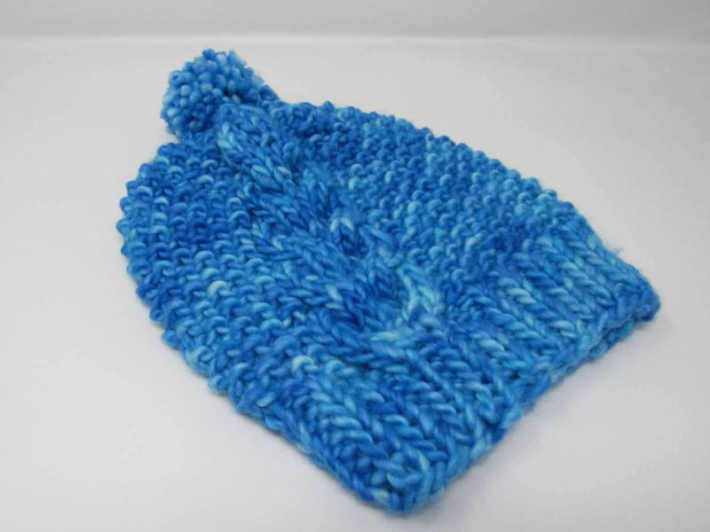 Handgefertigte Strickmütze Beanie Blau Strukturiert 100 % Merino Wolle Weibliche Erwachsene von grammysfuzzies