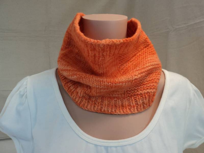 Handgefertigte Wrap Motorhaube Orange Texturiert Merino Wolle Weiblichen Erwachsenen von grammysfuzzies