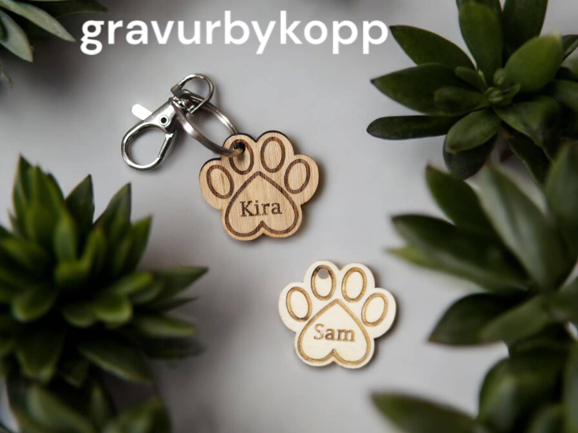 Haustierschlüsselanhänger Personalisierter Pfotenabdruck Gravierter Anhänger Haustierschlüsselanhänger Personalisierter Pfotenabdruck Gravierter Anhänger von gravurbykopp