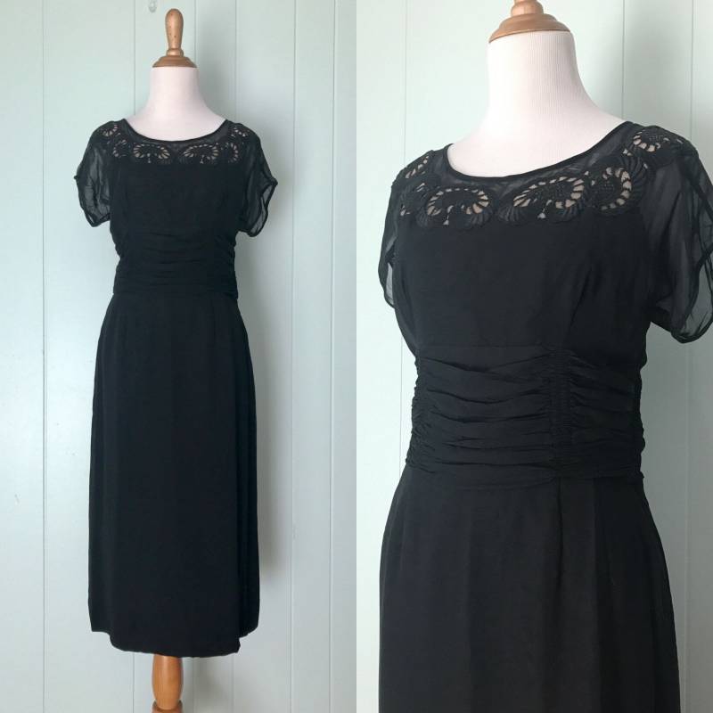 1950Er Jahre Paul Sachs Schwarzes Chiffon Cocktailkleid | 50Er Illusionsausschnitt Abendkleid Vintage Kleid Mit Flügelärmeln Und Drapiertem Rücken von greatglenvintage