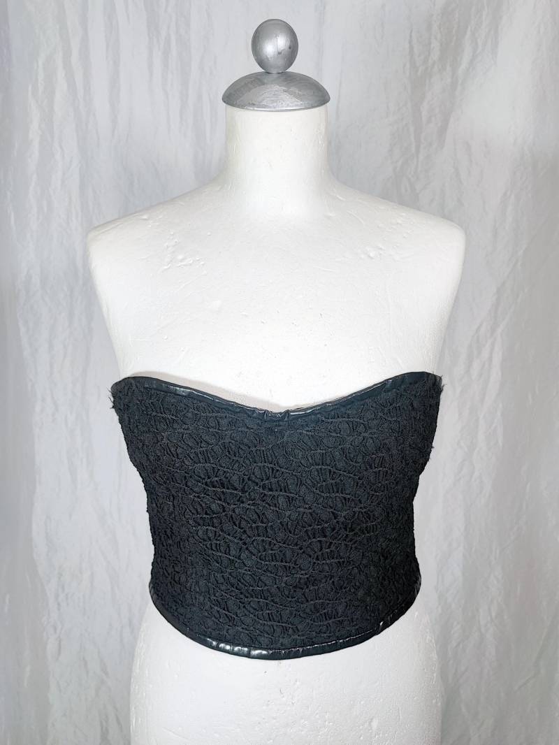 Bustier Aus Kunstfell Und Netz in Gr. 36-38 von grotesqueandchaotic
