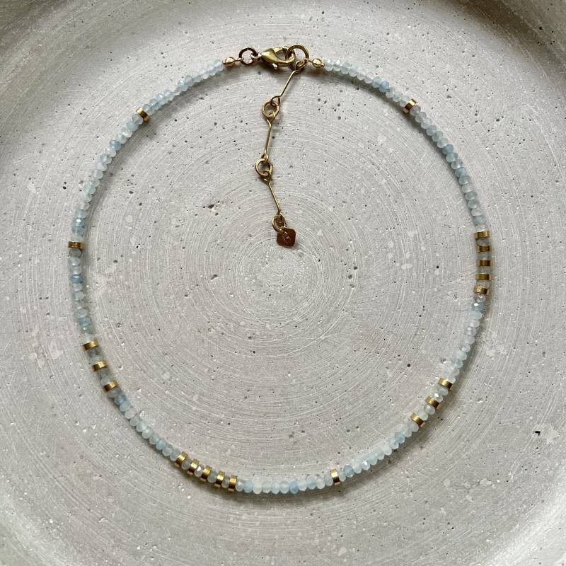 Aquamarin Halskette, Hellblauer Naturstein Mit Messingscheiben, Geschenk Zum Muttertag Aquamarin Halskette, Hellblauer Naturstein Mit Messingscheiben, Geschenk Zum Muttertag von gudbling