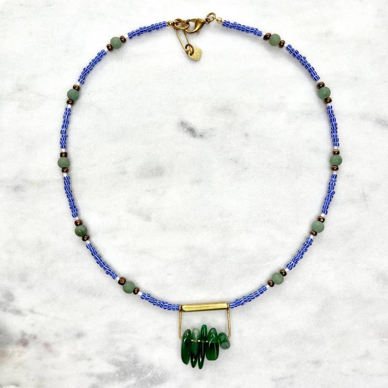 Königsblaue Glasperlen Kette Mit Aventurin Anhänger, Blau Grüne Perlenkette, Bunte Boho Halskette Königsblaue Glasperlen Kette Mit Aventurin Anhänger, Blau Grüne Perlenkette, Bunte Boho Halskette von gudbling