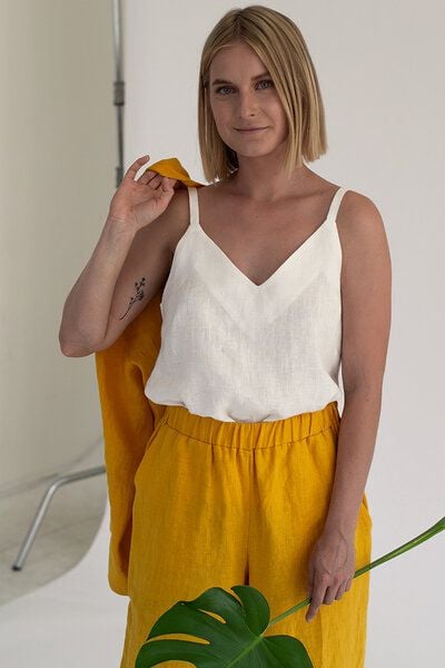 gust. Leinentop - V-Ausschnitt - Linen V-neck top - 100% Bio-Leinen von gust.