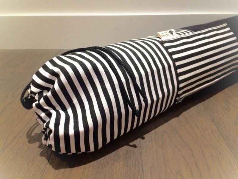 Hāyoga Mat Bag - Schwarz/Weiß Kontrast Hāyoga Mat Bag - Schwarz/Weiß Kontrast von haYoga