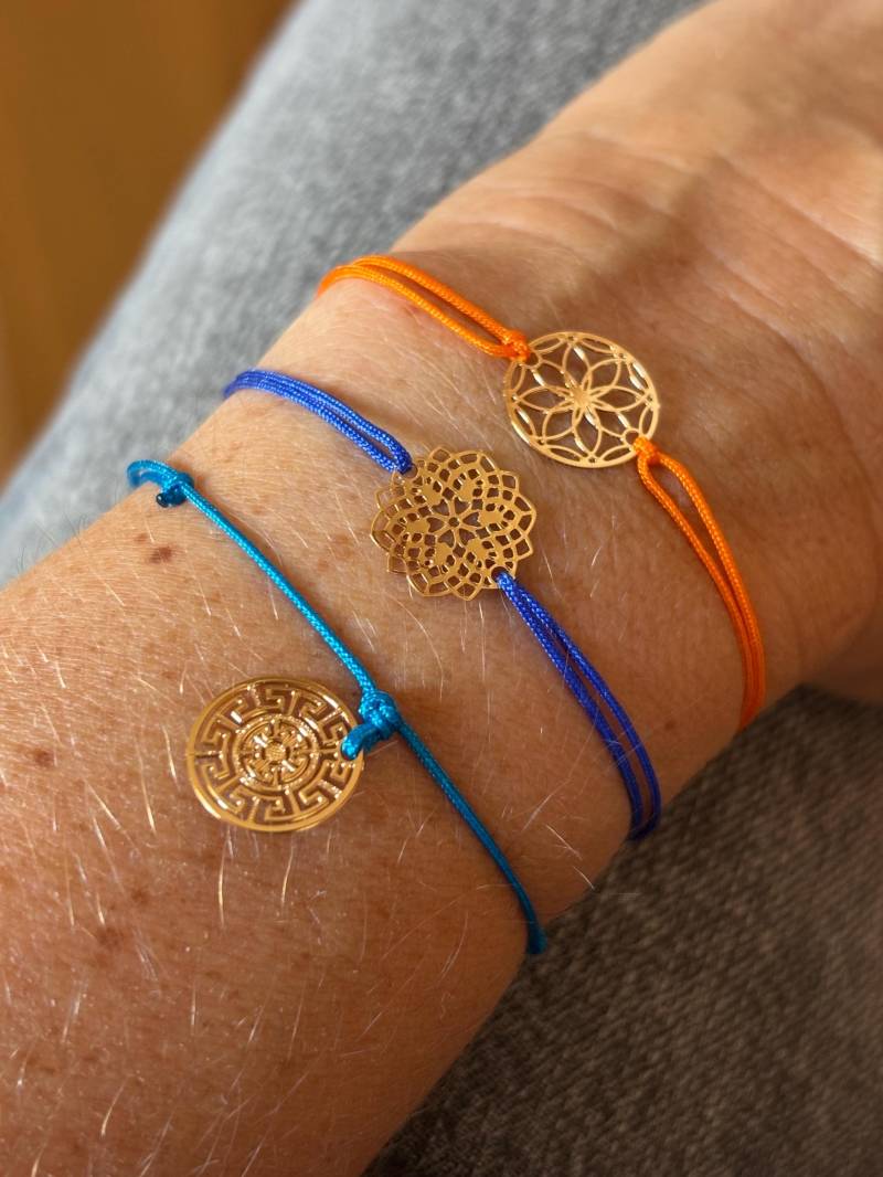 Buntes Filigranes Armband Mit Blumenmotiv // Viele Farben Gold Größe Variabel Einstellbar von haasenwerk24