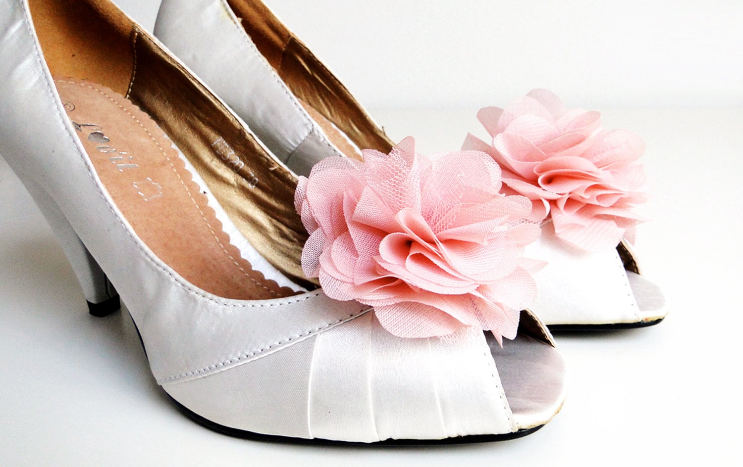 Schuhclip in Vielen Farben; Clips Für Schuhe; Blüten Brautschuhe; Blütenhaarnadel Chiffon; Schuhblüten Clipse; Braut-Schuh-Clips; von habseligkeiten