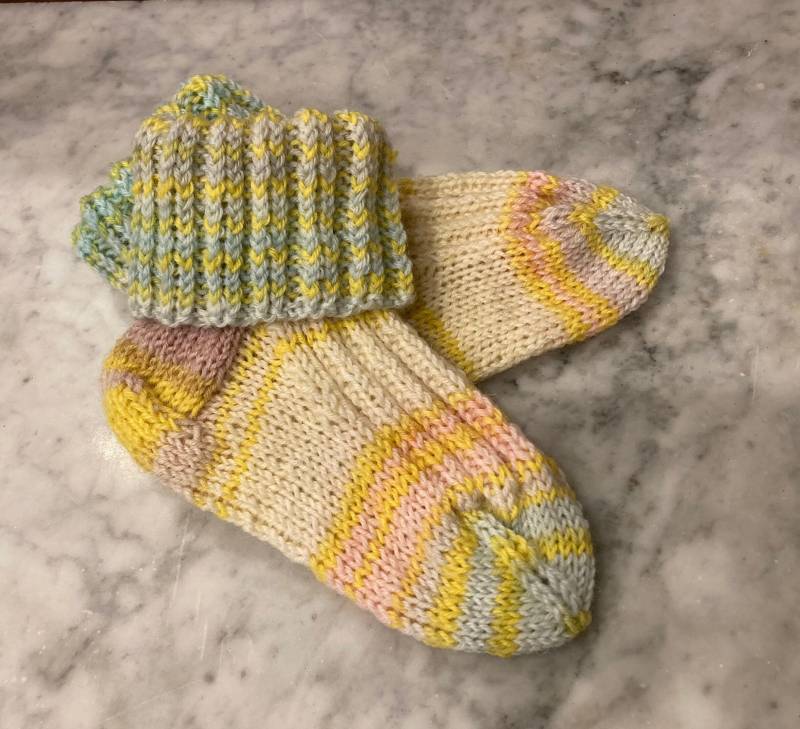 Gestrickte Kinderstrümpfe Gestrickte Kinderstrümpfe von haekelena