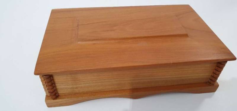 Handgefertigte Massivholz Schmuckschatulle Aus Kirschholz | 216x134x70mm Handgefertigte Massivholz Schmuckschatulle Aus Kirschholz | 216x134x70mm von haftig